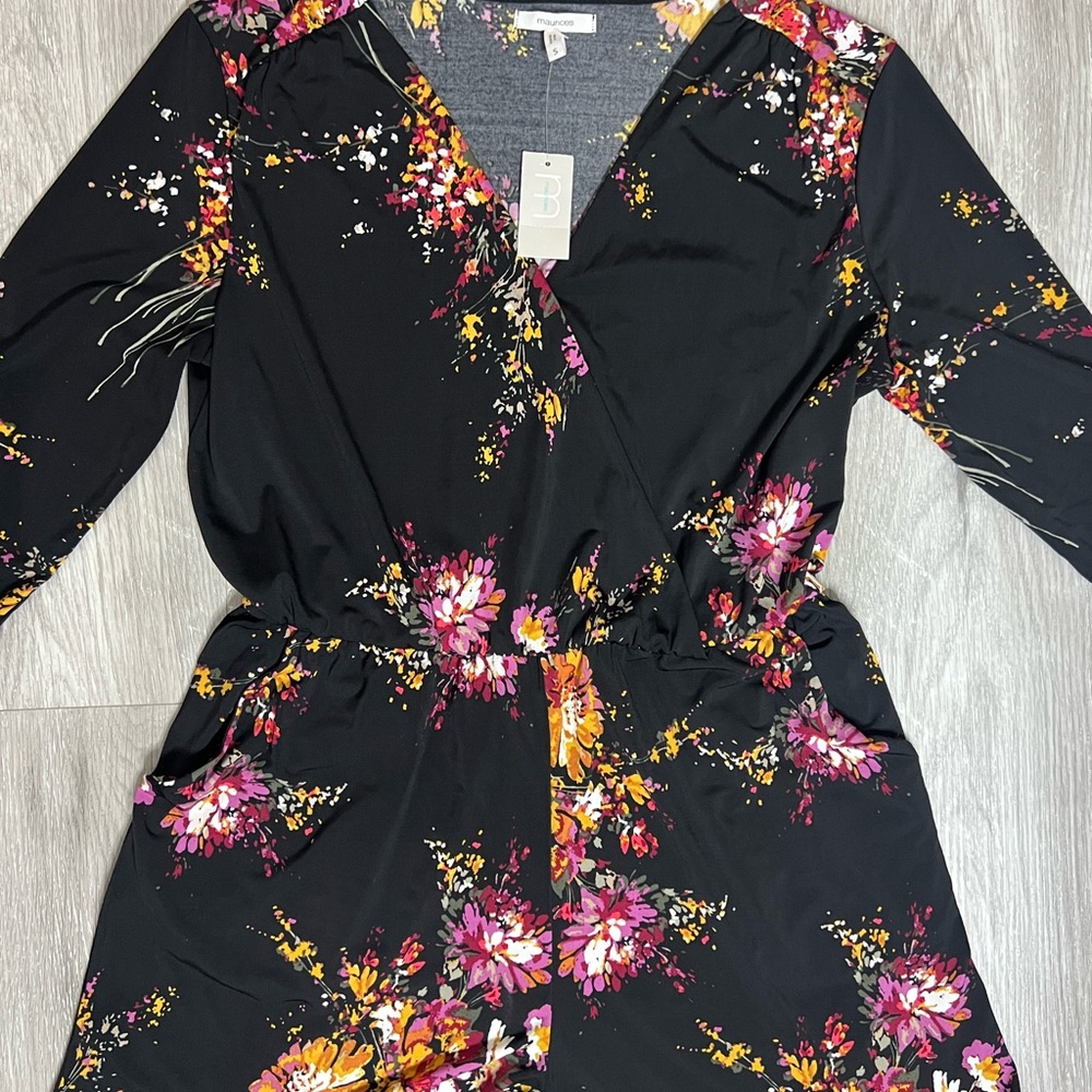 🌷 Black Floral Romper (by Maurices, NWT)